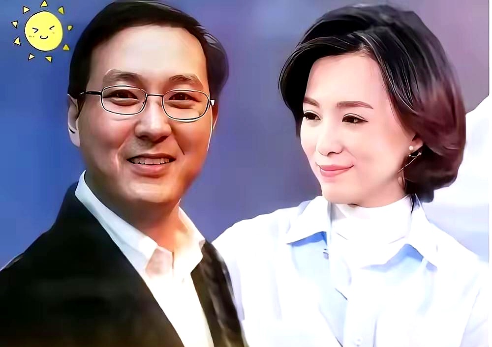 网上吵吵了四年的婚变传闻，这下算是被彻底打脸了
 

有人在北京美术馆碰见了董卿，身边可不止她自己，老父亲、半大的儿子都在，连很久没公开露面的密春雷也老老实实守在一旁
 

一家子没带助理也没化妆，就跟普通市民一样平平静静地看展览，脚步都往一处走
 

之前网上传得沸沸扬扬，非说人家大难临头各自飞