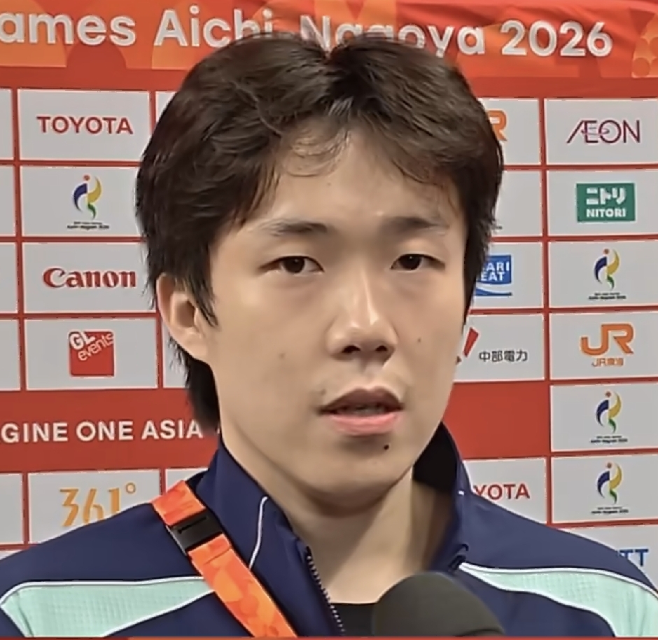就王楚钦这情商和担当，男队队长没选错！
大头今天难得说几句实话，直接把男队的底给交了！

谁说马龙和樊振东渐渐淡出后，男队就没主心骨了？王楚钦最新采访的高情商发言，算是彻底把外界的疑虑给打消了！

面对队伍凝聚力的追问，大头没讲什么空话，上来就给粉丝们吃了颗定心丸：“其实男队现在的凝聚力还是非常好的