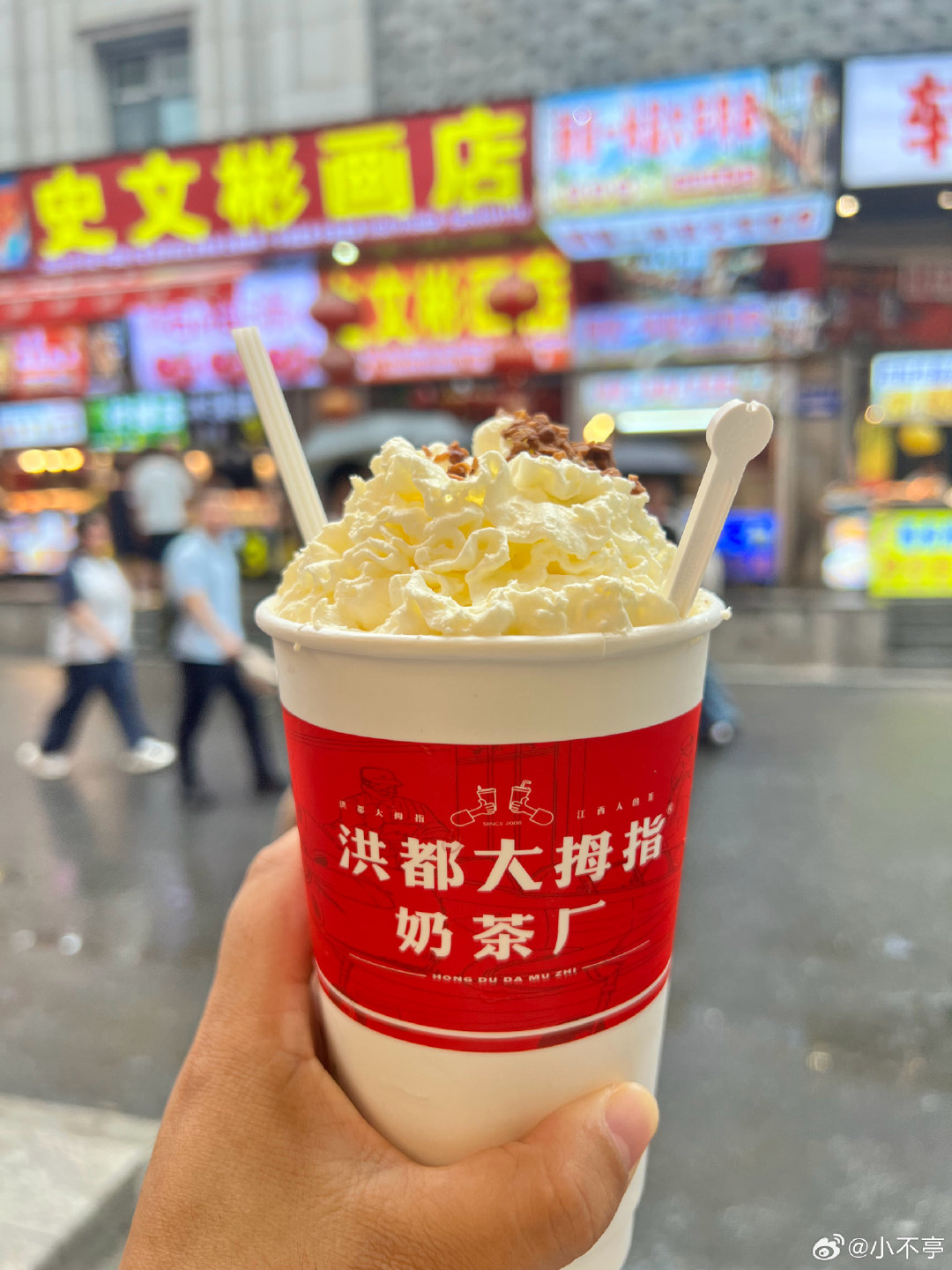 #行走的奥迪特#之五十六站  南昌  14天
第一次来江西，南昌这个城市比想象的有意思，江西菜挺辣，不过挺好吃，值得一来的地方  ​
