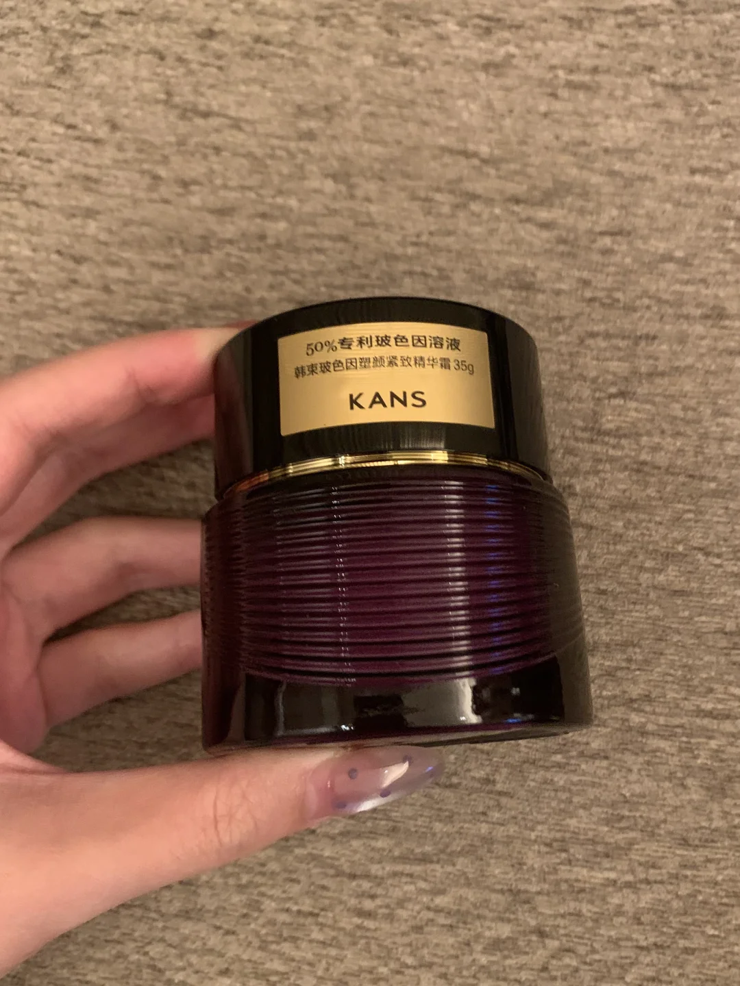 也就王嘉尔把这当个事办了。。。。