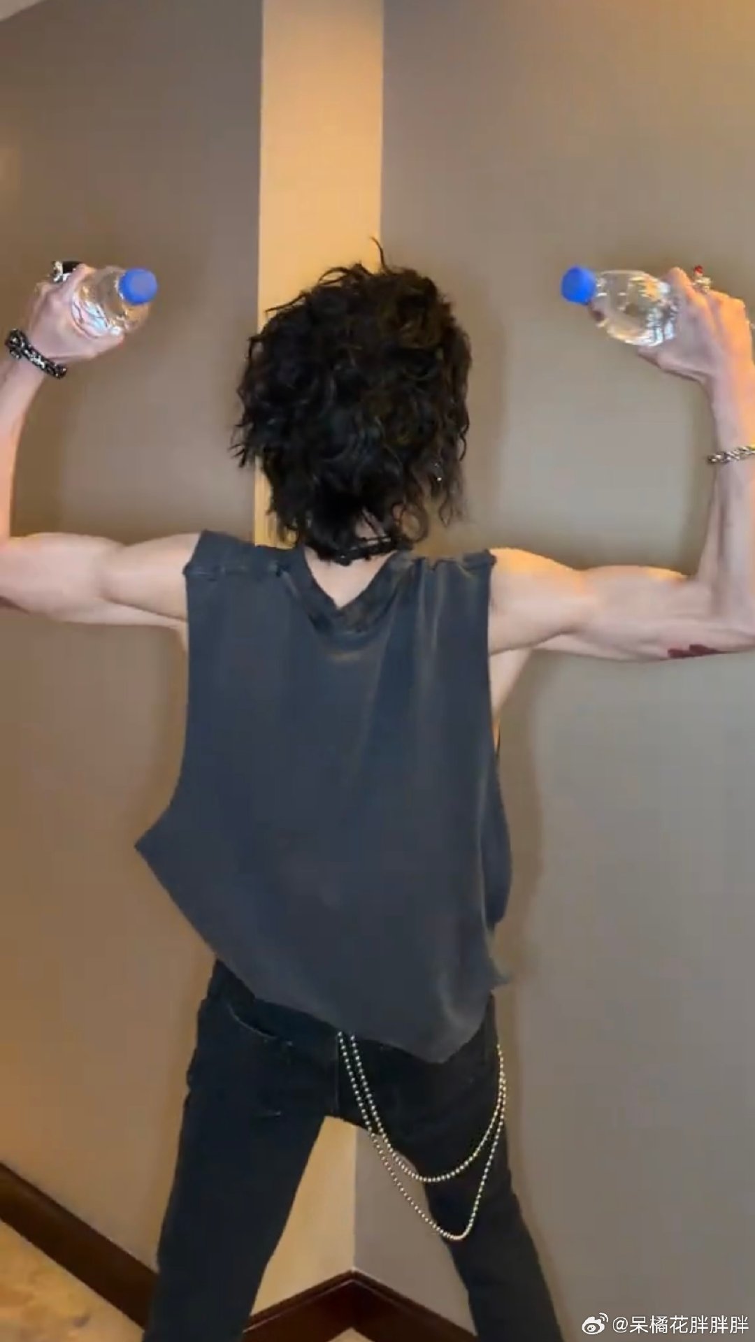 #华晨宇[超话]#  额滴天啊！ ​