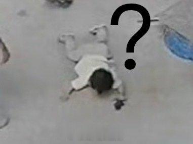 #爸爸以为妈妈接住了不料宝宝摔落在地#
孩子：有你真是我的福气 ​
