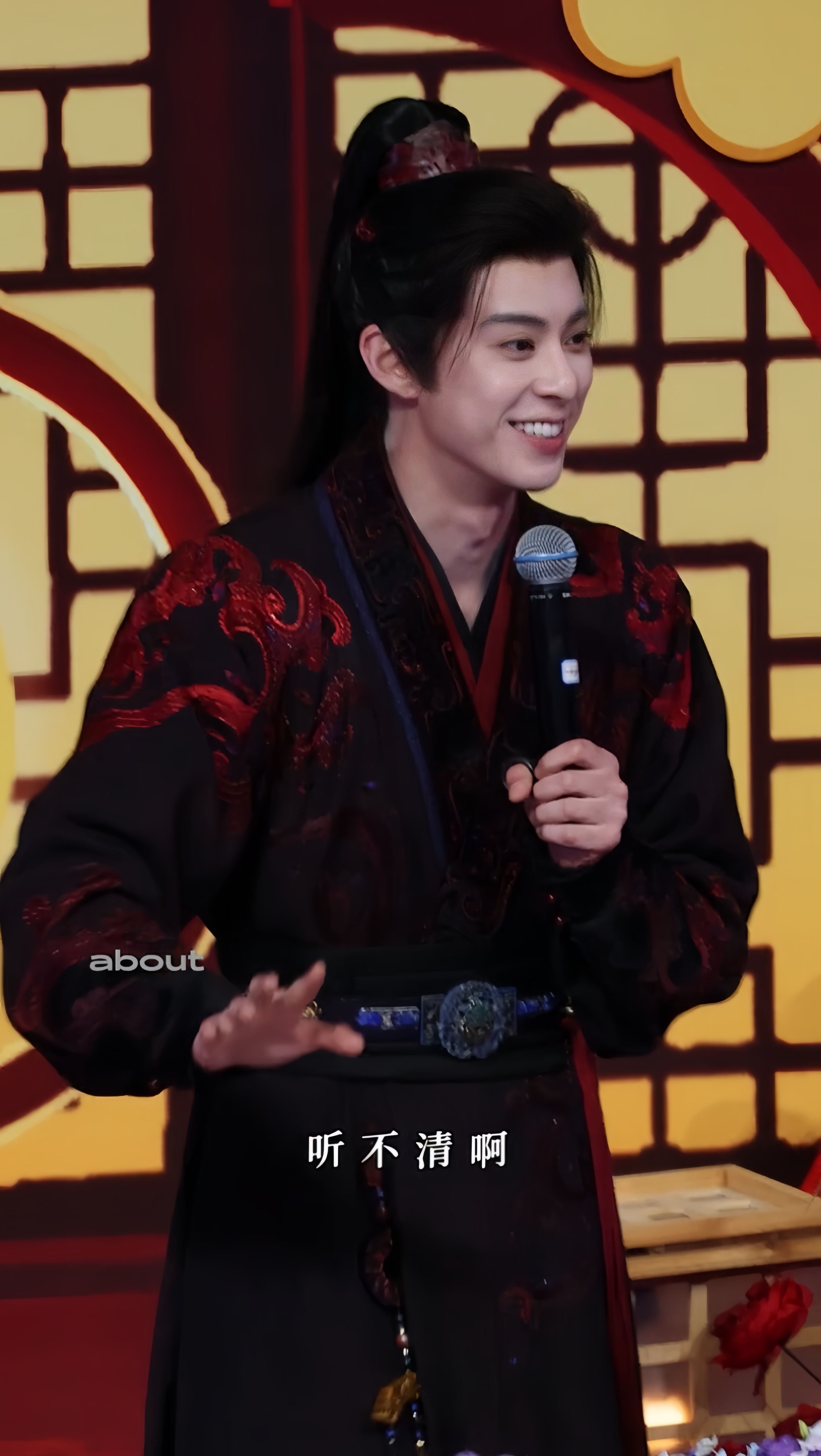“我不是生活中的全部，我的出现是让你们的生活变得开心。”  你的出现不...