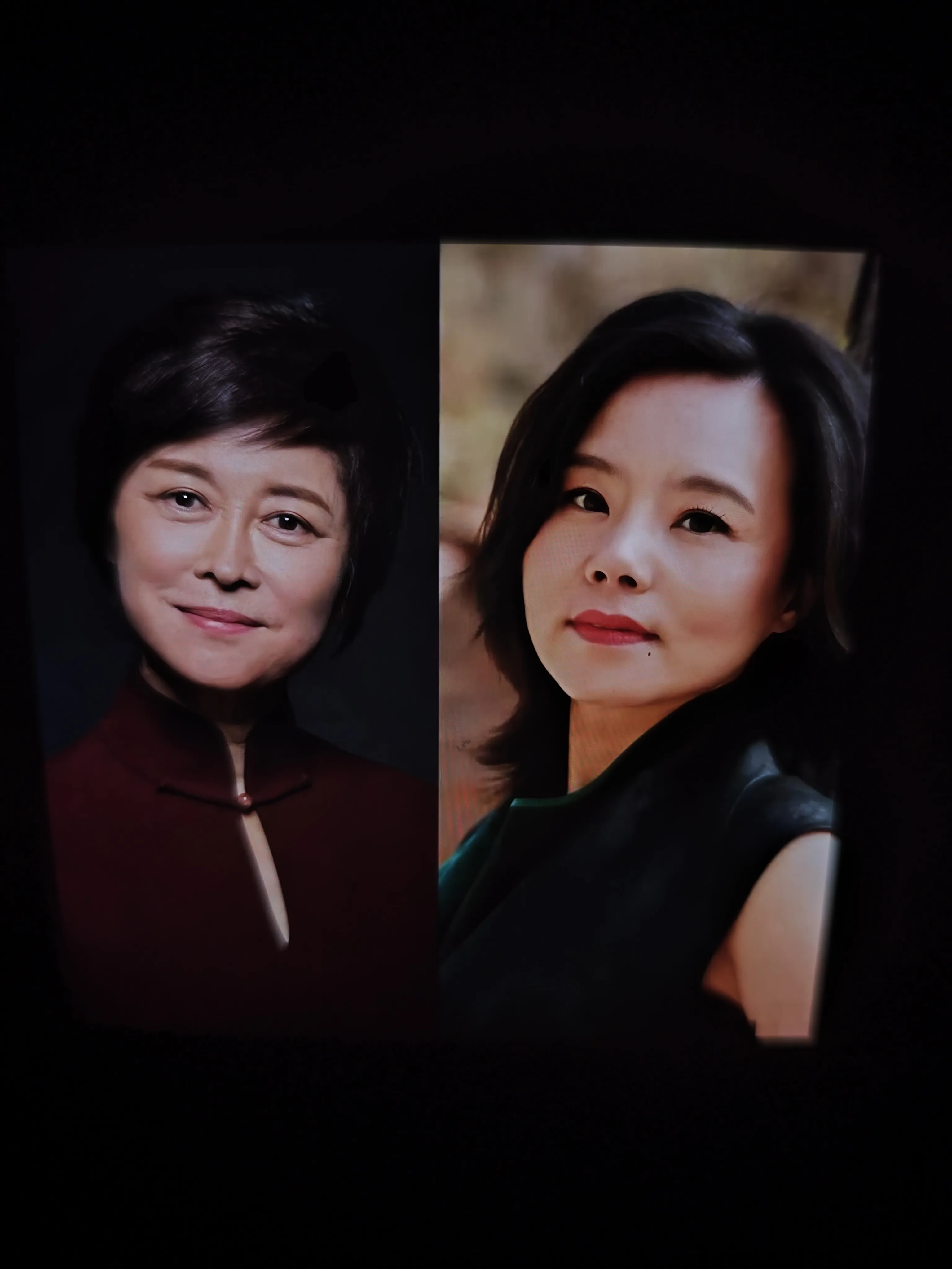 公开悼念敬一丹icon的人里，
最让我意想不到的人出现了，
不是蔡磊，也不是主持人鞠萍icon，而是有名的歌唱龚琳娜icon。
 
两个人一个新闻媒体圈，一个音乐圈，没有合作过，私下也很少同框，更不属于老友那一挂，龚琳娜公开缅怀，真的让人很惊讶。
 
很多人会下意识觉得，悼念只发生在熟人之间。跨行业