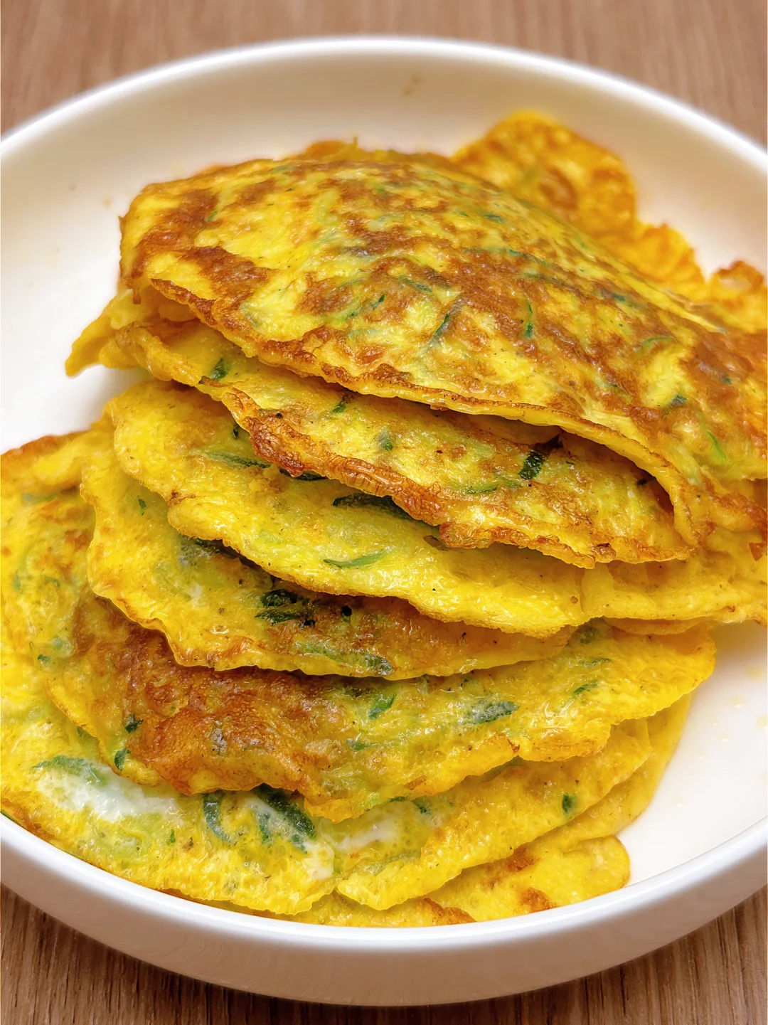 这个鸡蛋饼也太好吃了，一个饼才10多大卡😭