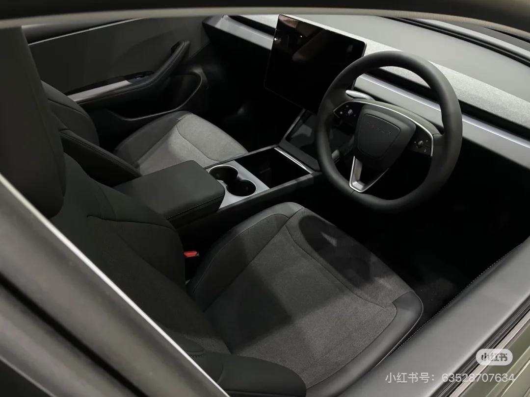 Tesla HK已正式上架Model3 Standard展车