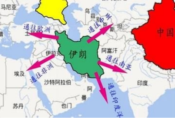 伊朗为啥一点不慌？南边印度，东边中国，北边俄罗斯，全是世界大国。伊朗人心里有底：你们都需要我。

你嘴上看中东局势，总觉得伊朗长期被美国制裁，日子岌岌可危，但你知道吗？伊朗真正的底气，来自它独一无二的地缘位置，卡在欧亚大陆的十字路口。

伊朗背靠高原，扼守波斯湾，北边隔着里海遥望俄罗斯，东边紧邻中亚