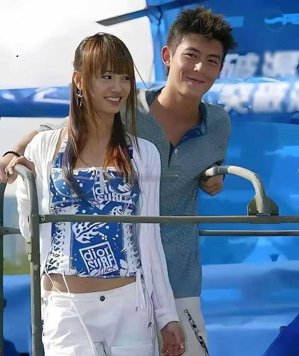 陈冠希和蔡依林早期的合照，颜值也太绝了！一眼望去妥妥的帅哥美女 ​