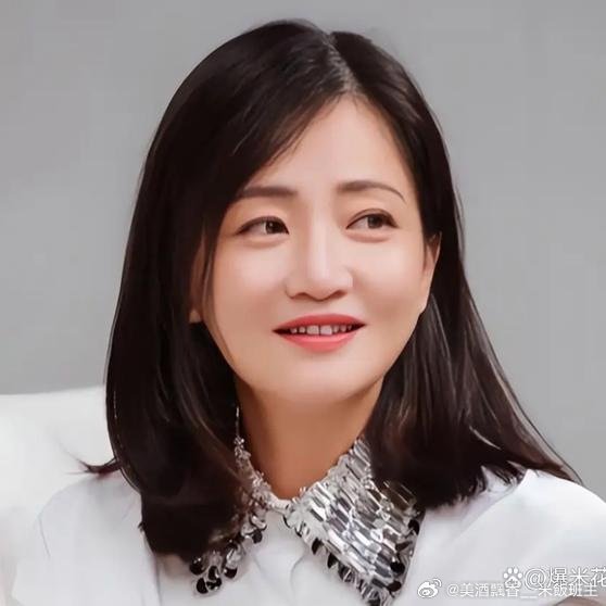 《《兰香如故》片酬反差！影后郭柯宇演养母150万，谭松韵 500 万,早年凭《红樱桃》成名，沉寂复出，换女关门一幕演技封神》差的不是350万，是“她是谁”和“她演过谁”《兰香如故》里最出圈的一场戏，不是男女主角的感情线。她叫郭柯宇，在剧里演养母薛桂花。 ​