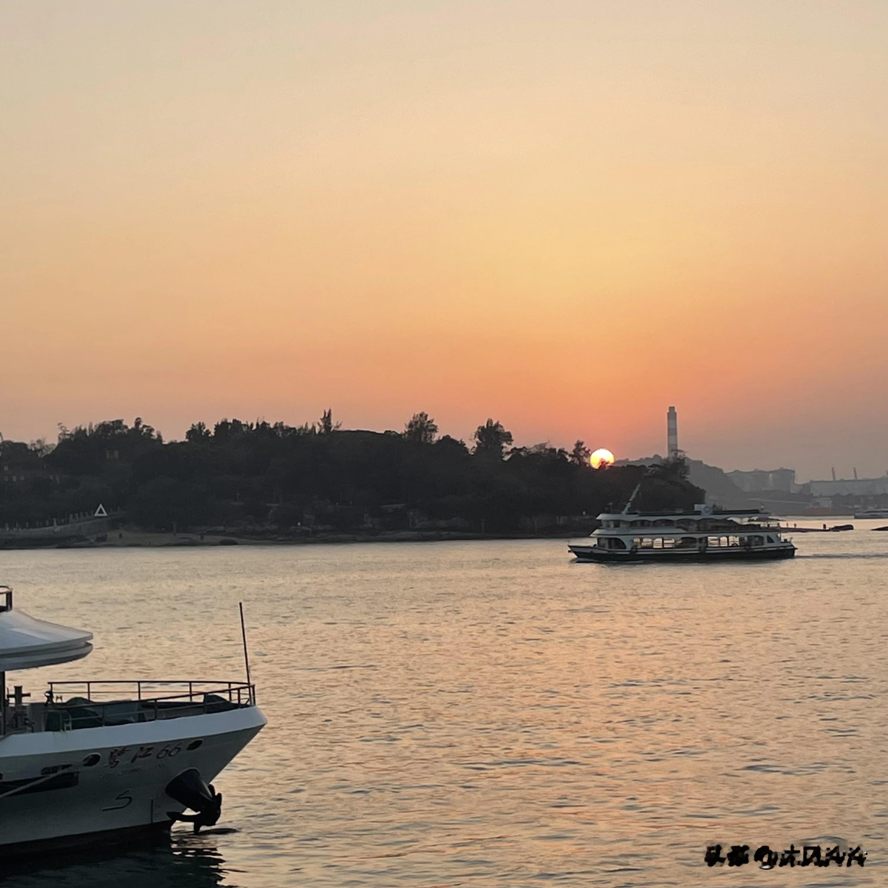 没有爱的婚姻到底应该如何选择   如今不少人对婚恋满是防备，不是不想爱...