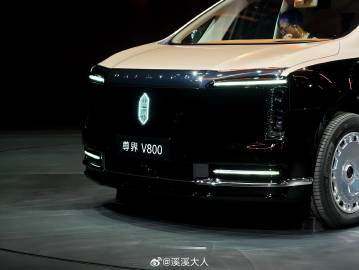 上去坐了一会儿V800，这车真的比S800还有性价比<span cla...
