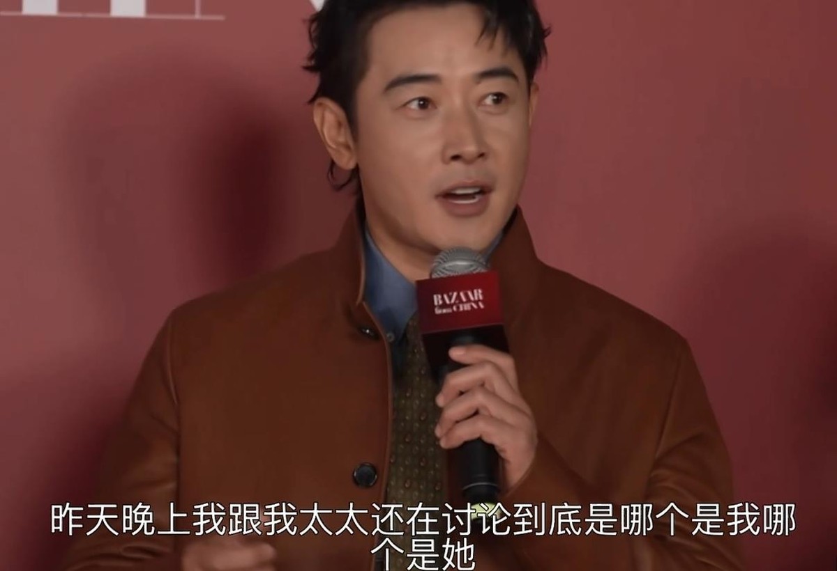 2024年底之后，罗晋几乎从镜头前消失了。 没有新戏，没有综艺，社交账号也停在了某个不起眼的日子。 外面猜什么的都有，可真相没那么复杂——父亲病重，他推掉一切，长住北京，守在病房里。
那一年多，唐嫣在上海带女儿，他在北京陪父亲。 一个家拆成两半，各自扛着。 2025年11月，父亲走了。 葬礼上唐嫣一