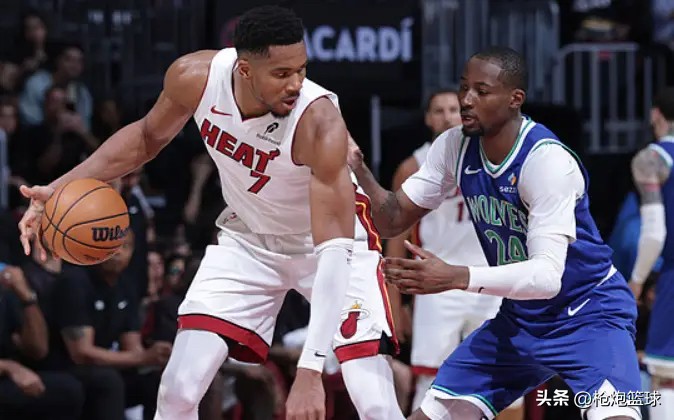 字母哥冤枉啊

揭幕战热火106-131森林狼，前NBA球员蒂格表示：“我很喜欢字母哥，但和他一起打球确实是一件很困难的事。你很难拿到球，也没有多少触球机会。这也是为什么我当年和他搭档时打得很挣扎。朱-霍勒迪就经历了一段困难时期，我相信利拉德也经历过同样的情况。”

字母哥今天出战不到30分钟，投篮