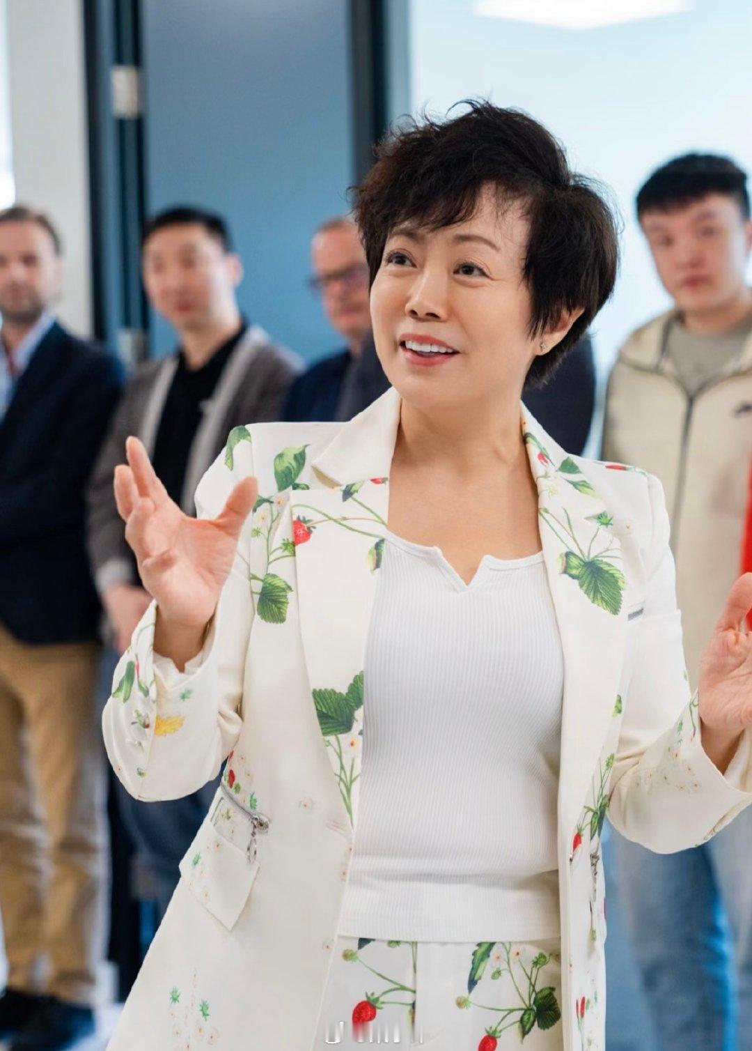 比亚迪执行副总裁李柯：五年内赶超丰田和大众，成为全球第一车企。 ​