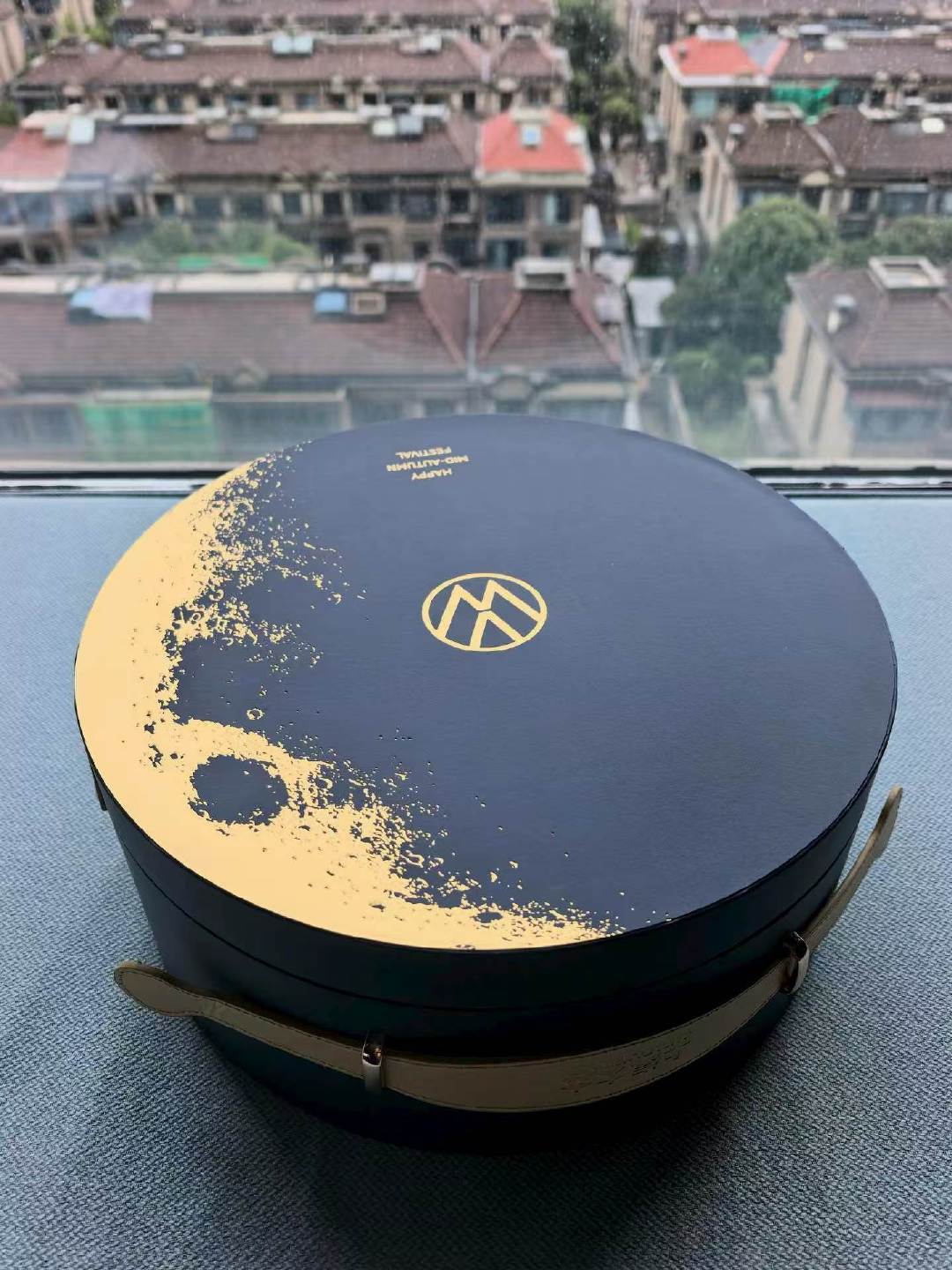 月饼年年有，
今年更大众。 ​