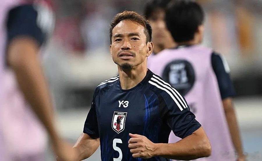 日本国家队公布2026年世界杯大名单，39岁长友佑都第5次参加世界杯...