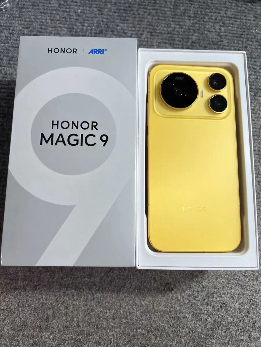 关于荣耀Magic9最容易被忽略掉的5个地方：
	
1，屏幕，6.37英寸小尺寸
