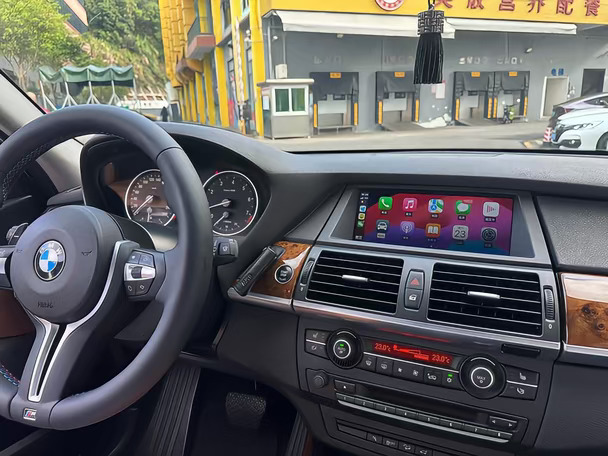 宝马X5升级苹果无线CarPlay
