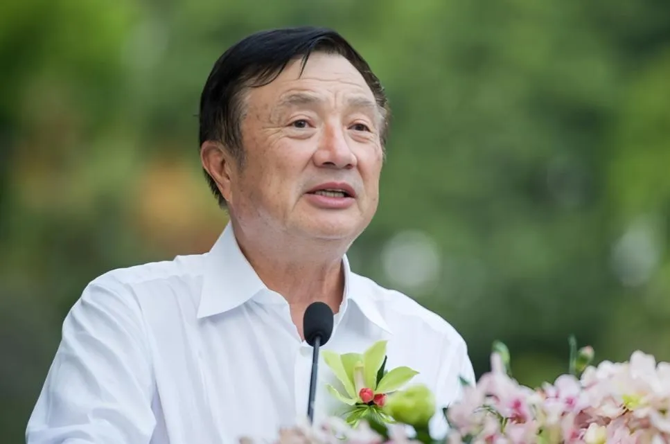 不知不觉，华为创始人任正非先生，已经82岁高龄了！坦白说，中国科技产业有如今的实力，华为公司是作出了巨大的贡献。

前几天看到一条新闻，9月22日，东风汽车总经理冯长军专程跑到深圳，和任正非坐下来谈合作。老爷子说了一句话：造车之本在于安全与品质。82岁了，还在操心车安不安全、品质过不过关。往前推一个
