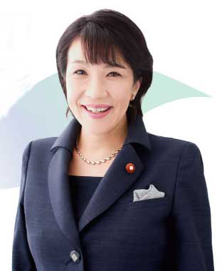9月17日早上，日本首相高市早苗带着所有大臣集体递交辞呈！不是出事，不是倒台，而