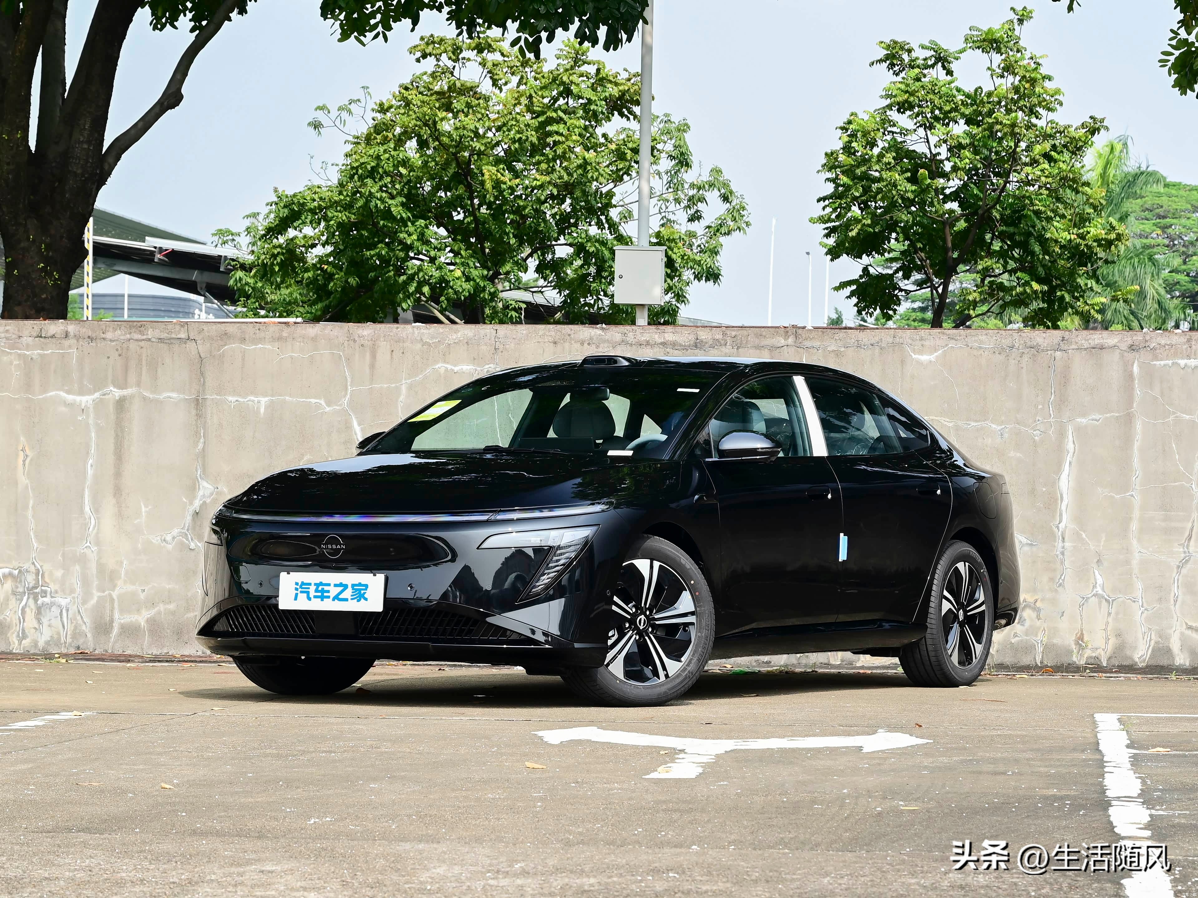 四部门新规提3万公里可靠验证、环境不少于1年，东风日产喊“不做速成车”，N序列车型做两冬一夏，听着比单纯拼发布会实在。

3万公里不是绕城遛弯，按征求意见要覆盖一般公路、高速、山路、强化坏路；纯电国标修改单也拟统一3万公里，插混纯电不少于1万。

日产这套价值在“慢”：7400余项研发评价、量产前多