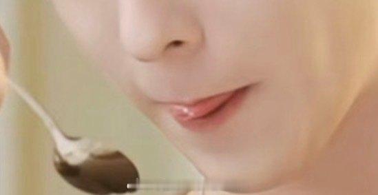 喜欢邱鼎杰
爱上邱鼎杰
觉得她做什么都很可爱
对她产生了特别复杂到无法形容的感情之后我
我终于体会到了
纣王不想早朝的感觉了🤤🤤
媚骨天成
说话的语气做的动作
都让我觉得邱妲己在🪝引我[委屈][委屈] ​