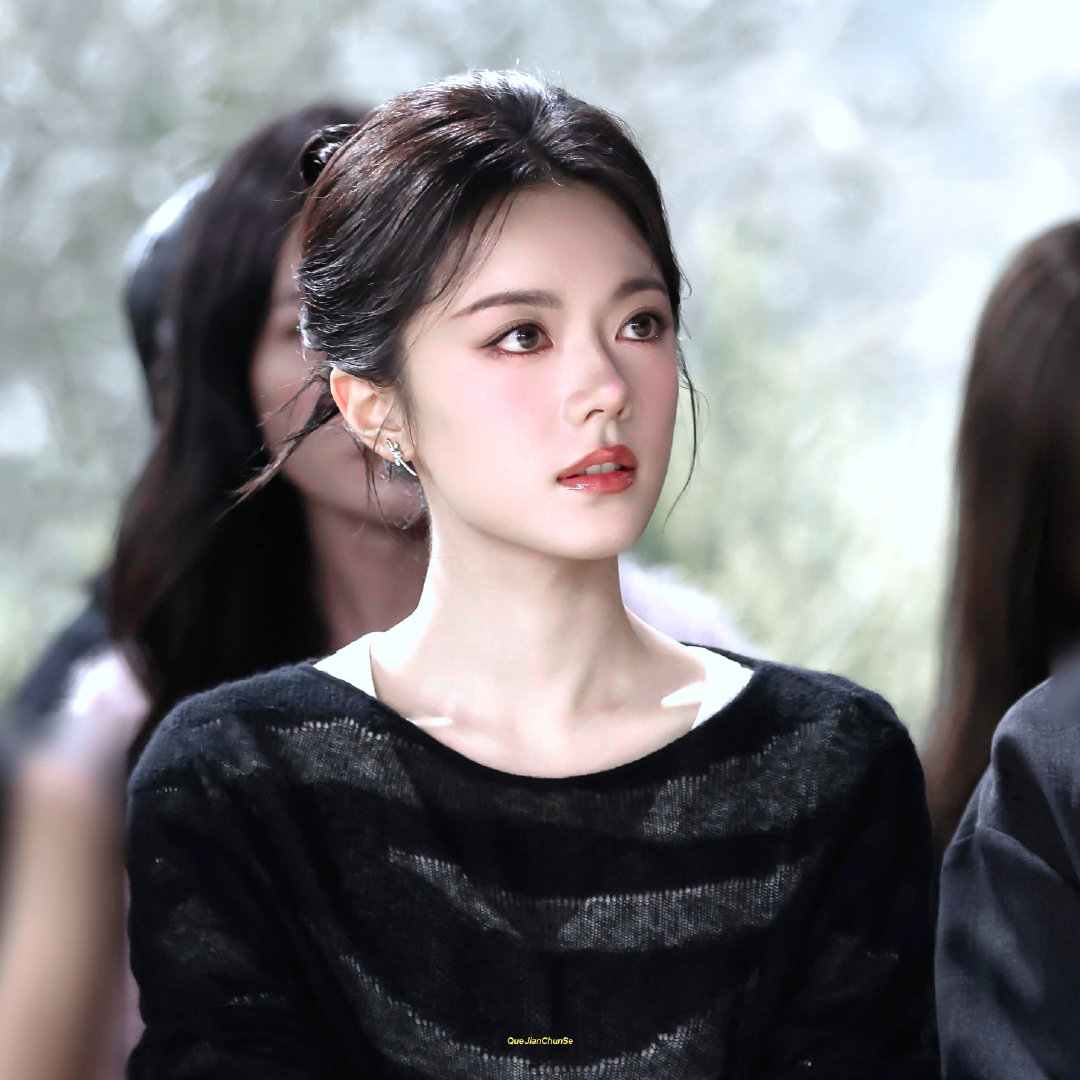 赵今麦 嘴巴看起来好好亲哦🥺 ​