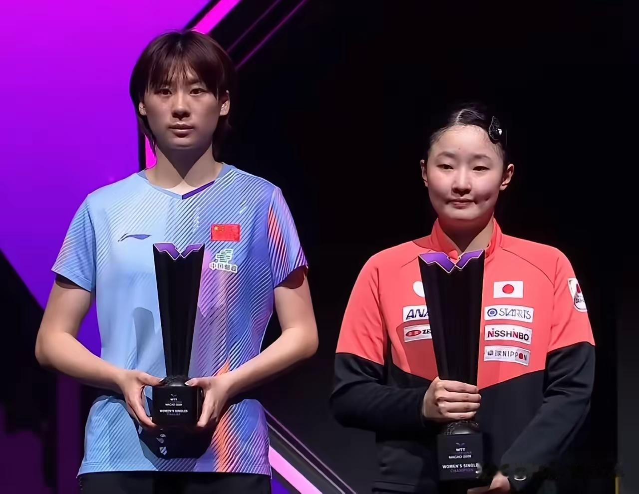 2026WTT澳门冠军赛9月13日落幕，女单决赛那场打满七局的对决，看完真的攥紧了手心。陈熠和张本美和从开局就咬得死紧，前两局陈熠7-11、7-11连丢，之后连扳两局11-9、11-8追平，第五局更是打到13-11才惊险拿下，把大比分反超。可惜后面两局她没能稳住，9-11、10-12接连失利，最终3