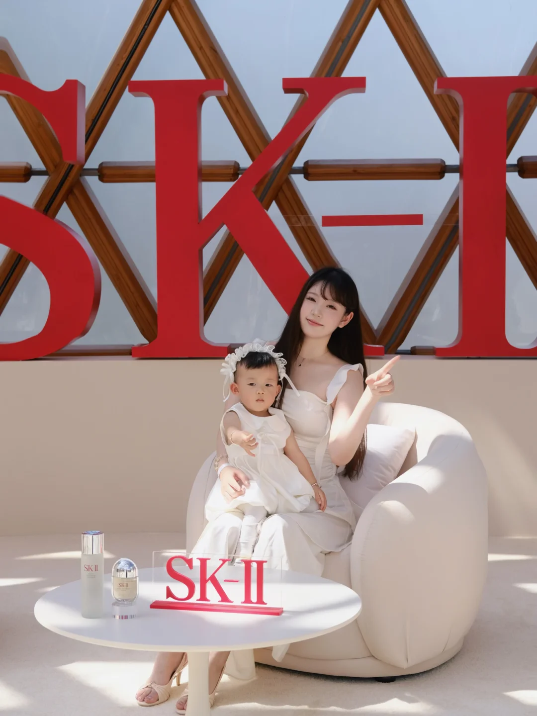 赴SK-II锁护之约，妈妈专属的护肤时光
