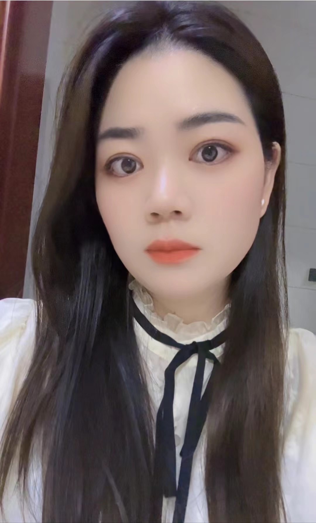 人永远喜欢慕强，可以受挫，可以委屈，但永远不能退缩，稳稳滴决定问题的能...