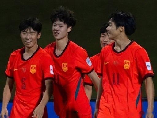 国足 2 比 0 澳大利亚U17 2-0 零封澳大利亚，时隔 22 年...
