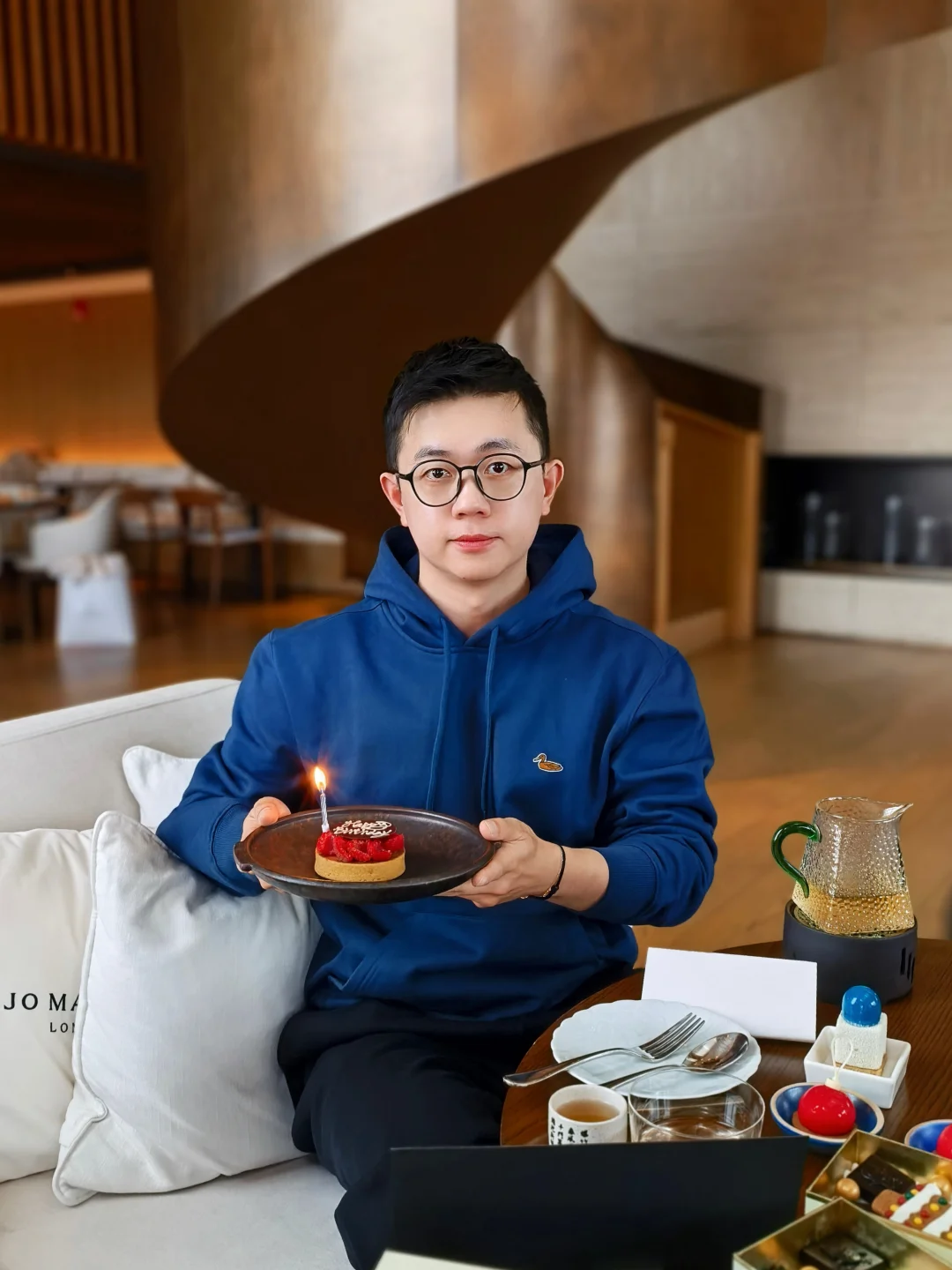 这一岁，甜一点，酒少一点