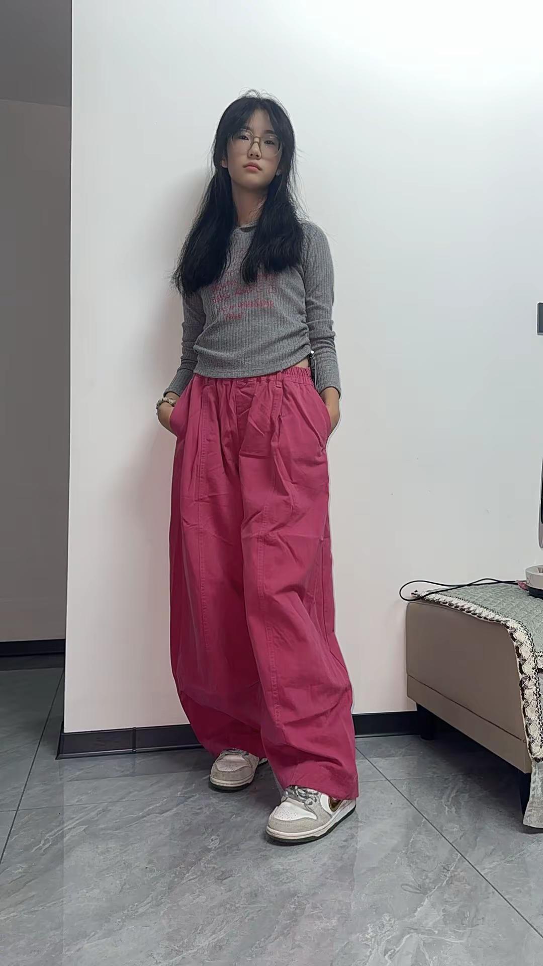 <p>甜美女孩 <!--{img:0}--><!--{img:1}--...