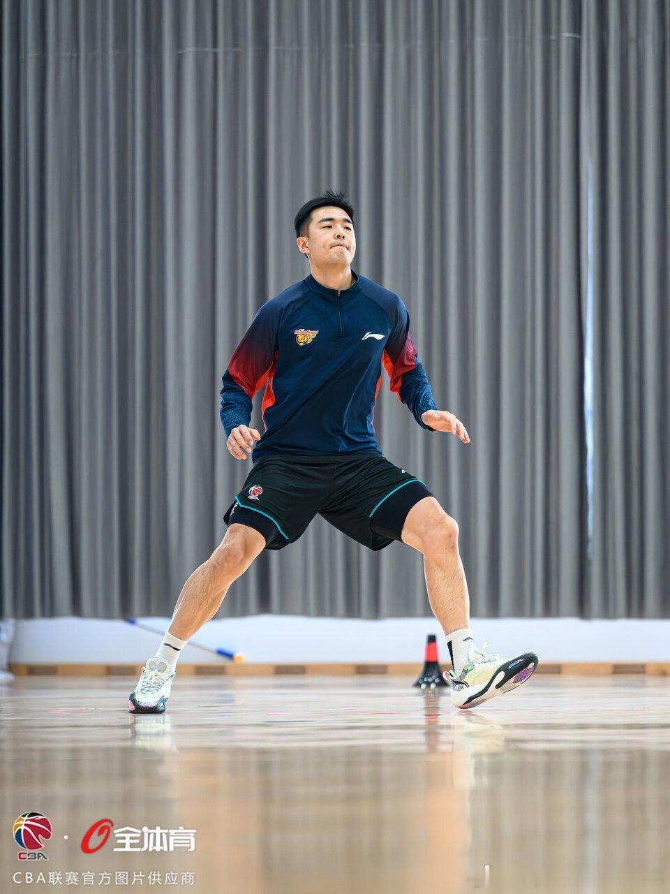 2026-2027赛季CBA联赛技术与体能测试：广东宏远#CBA##以城之名##广东宏远##广东东阳光##广东华南虎##广东男篮# ​​​#徐杰##周鹏# ​