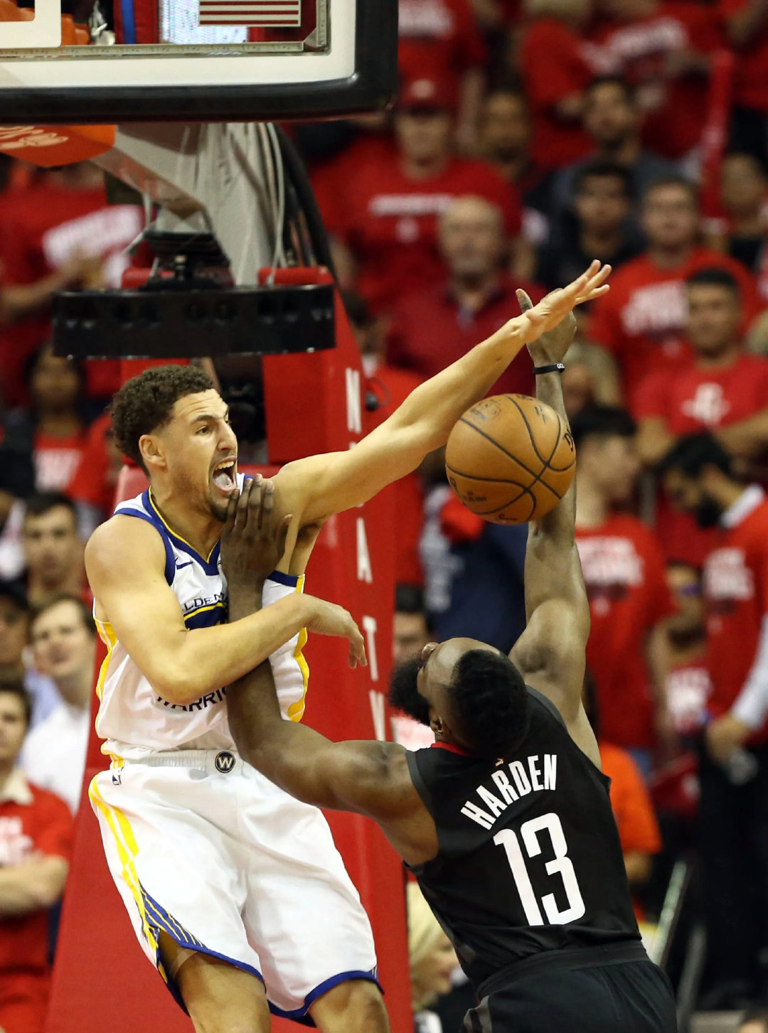 Klay Thompson & James Harden

#汤普森##哈登##nba# ​