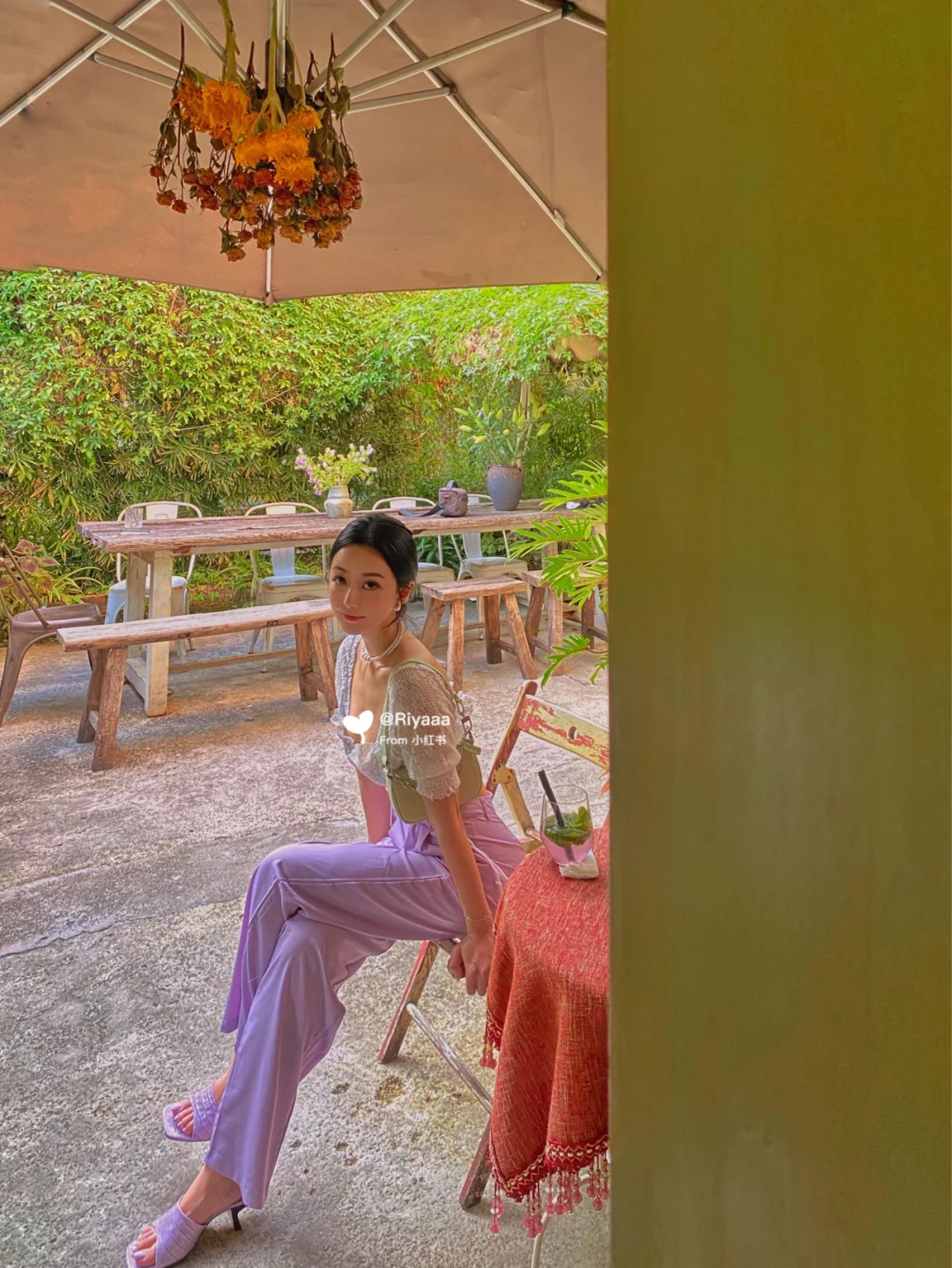 充满春天奶油复古彩色调调的下午茶—绿房子