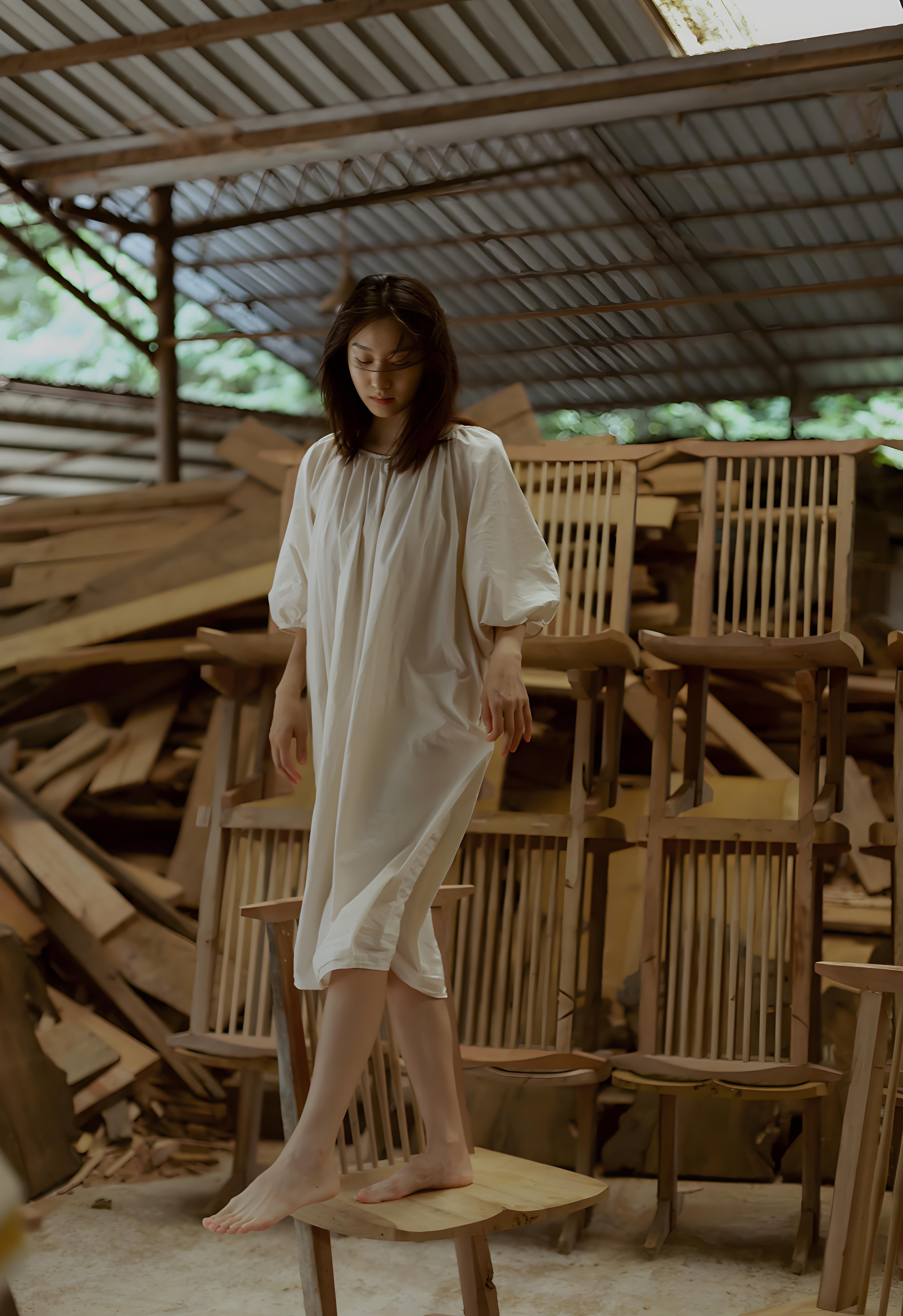 我们经常说艺术照，那什么才叫艺术照呢，感觉这就是，与写实相对应，加入略...