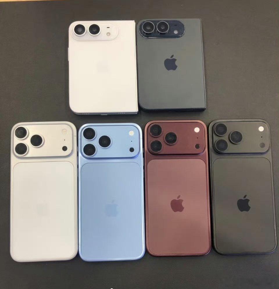 #iPhone18Pro系列正式发售#
苹果新旗舰今天开售，真是冰火两重天，Pro版开售就破发，Pro Max抢疯了，黄牛加价300到700回收，热门版本溢价约500，勃艮第酒红色最抢手。 ​
