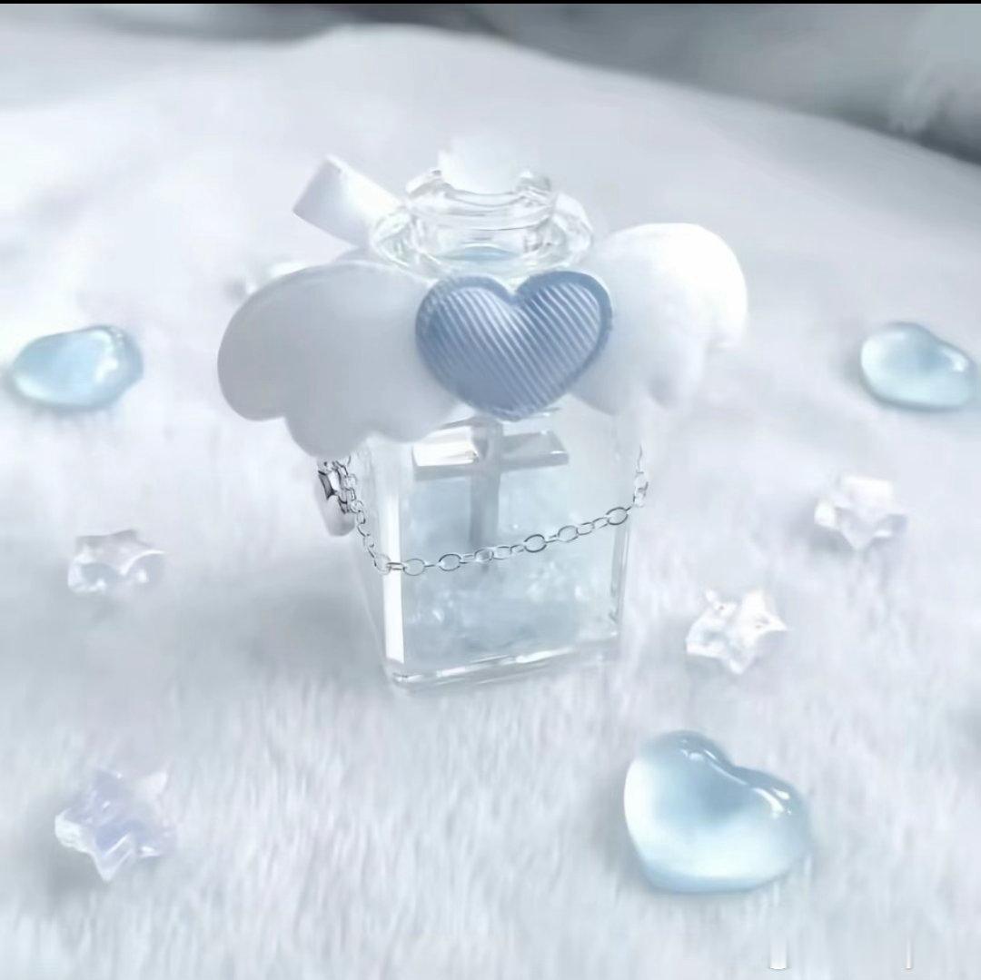 #angelababy[超话]# [打call]#杨颖# 

🩵-⩊-니 덕분에 올해도 행복했어☆💍

#angelababy[超话]# ​