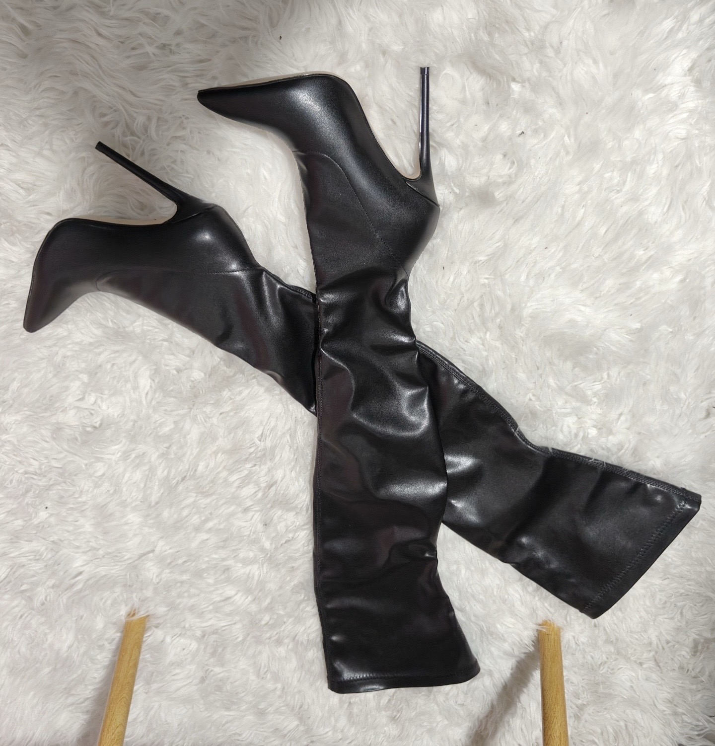 <p>腿精姐姐 靴子控 长腿 长腿女神 长靴穿搭 <!--{img:0...