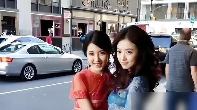 蒋欣这张脸，镜头拍不出她十分之一的好看。见过真人的都懂，那种骨相立体度，曾黎站旁边都显平。
可偏偏就是这张“不上镜”的脸，演活了华妃。飞扬跋扈是表皮，深宫里咬着牙的恨才是骨头。一个角色，让人记了十几年。
再看曾黎，美是真美，美得四平八稳。但你让我说一个她演的角色，我卡壳了。是戏没挑好，还是压根没