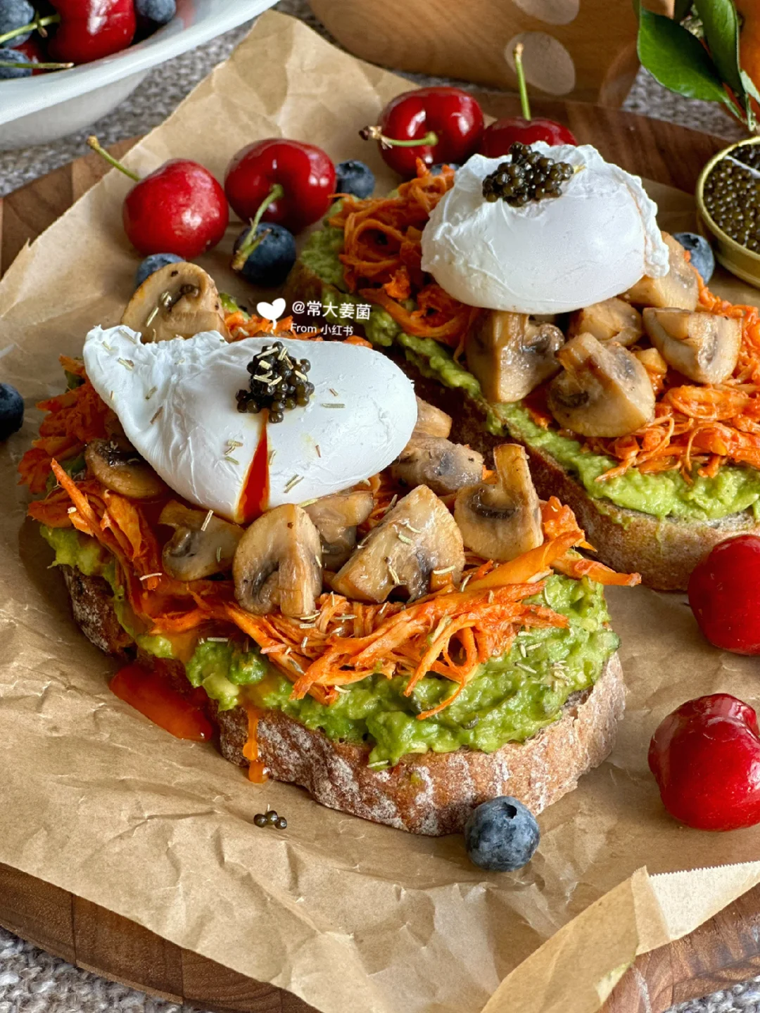 5分钟搞定！韩式鸡胸肉丝鱼籽开放式三明治🥑