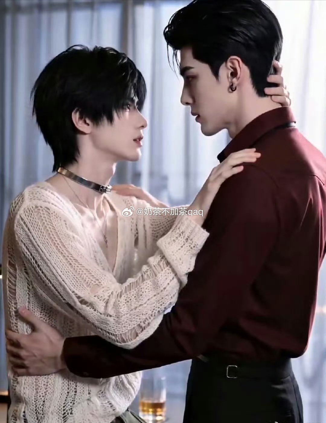 #双男主# 
​🌸ai漫剧《沉-溺游戏》[舔屏][爱你][给你小心心]
abo题材 这个剧情和建模都ok ​