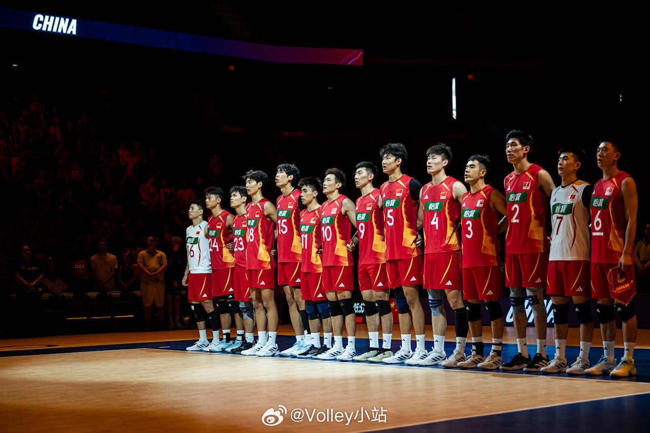 中国男排2026年交出的答卷

VNL: 分站赛倒数第一，依靠承办总决赛顺利保级

亚锦赛：止步八强，无缘世界杯

亚运会：第四名，无缘领奖台

#中国男排0比3巴基斯坦男排##中国男排vs巴基斯坦男排# ​