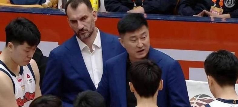 CBA季后赛12进8赛程揭晓：广东对决广州，辽宁迎战山东！     广...