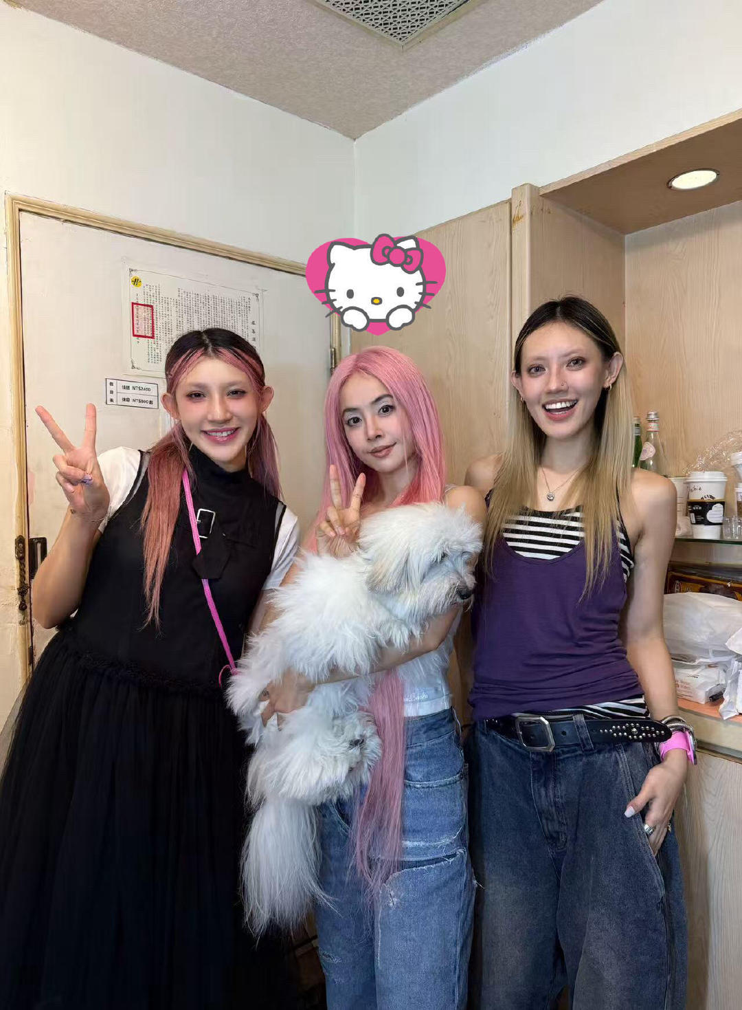 工作人员发的和蔡依林一起拍杂志的幕后花絮
好美好美[抓狂][抓狂] ​