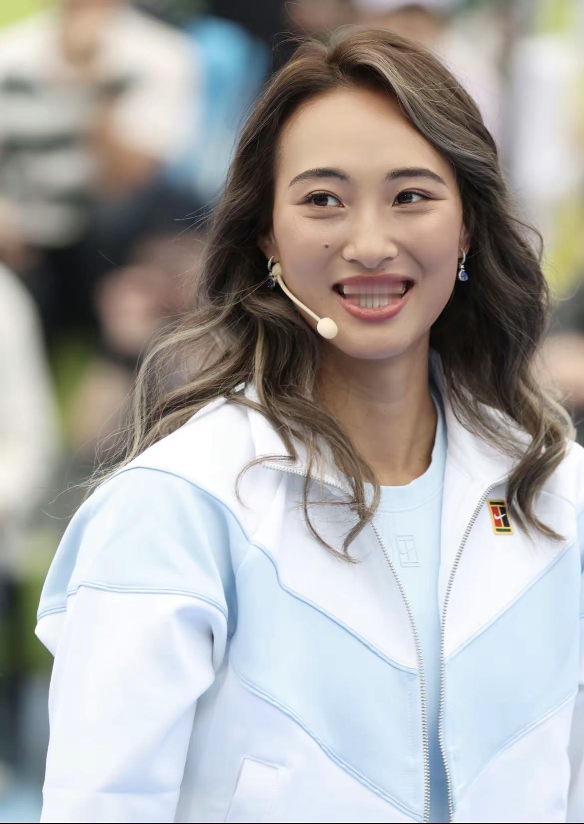 <p>vlog时尚 高级脸 元气少女 高颜值美女 爱了爱了 <!--{...