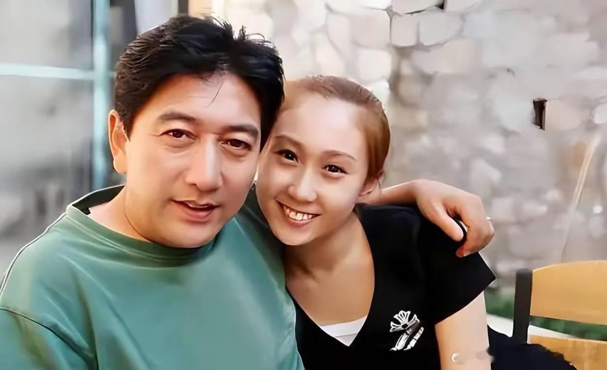 喜得千金！邹阳大7岁妻子是水均益爱女 前女友在四川与李梦成队友此前，邹...