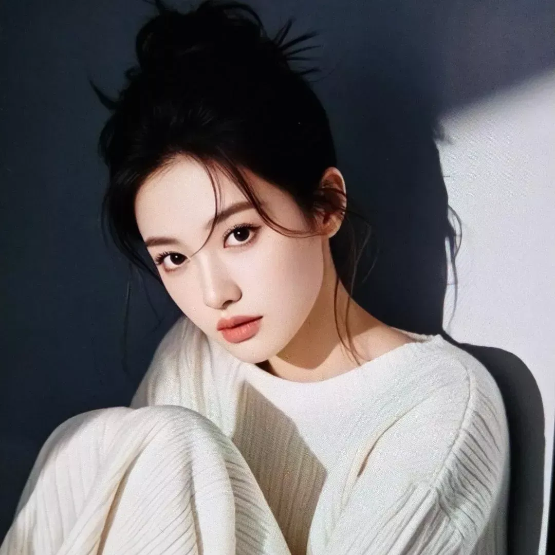 温柔氛围照，暖色系穿搭，少女感满满！