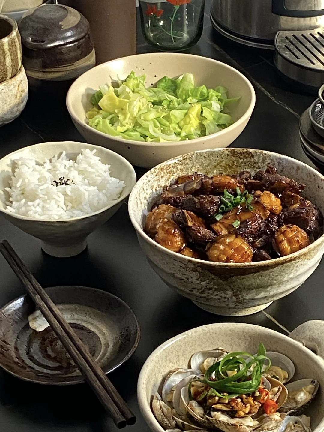 夏日食谱📜凉拌包菜 鲍鱼烧排骨 酸辣花蛤🥢